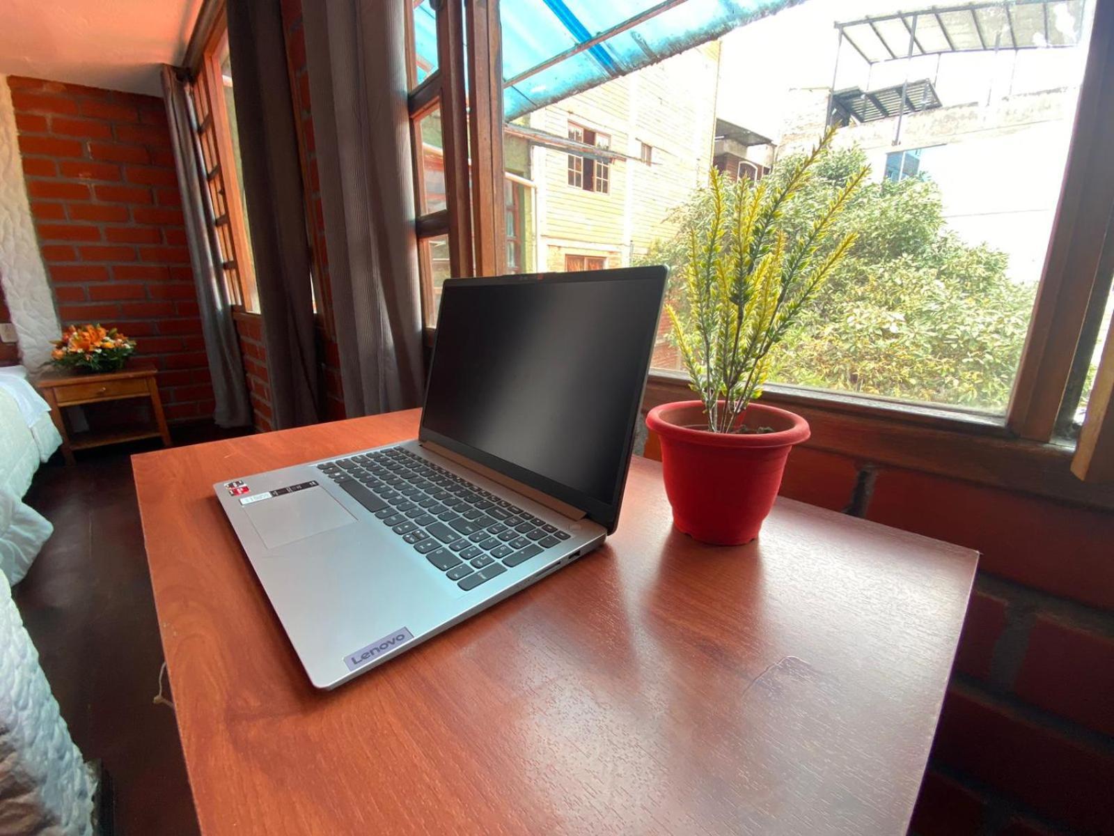 Garden House Hostal Banos  Ngoại thất bức ảnh
