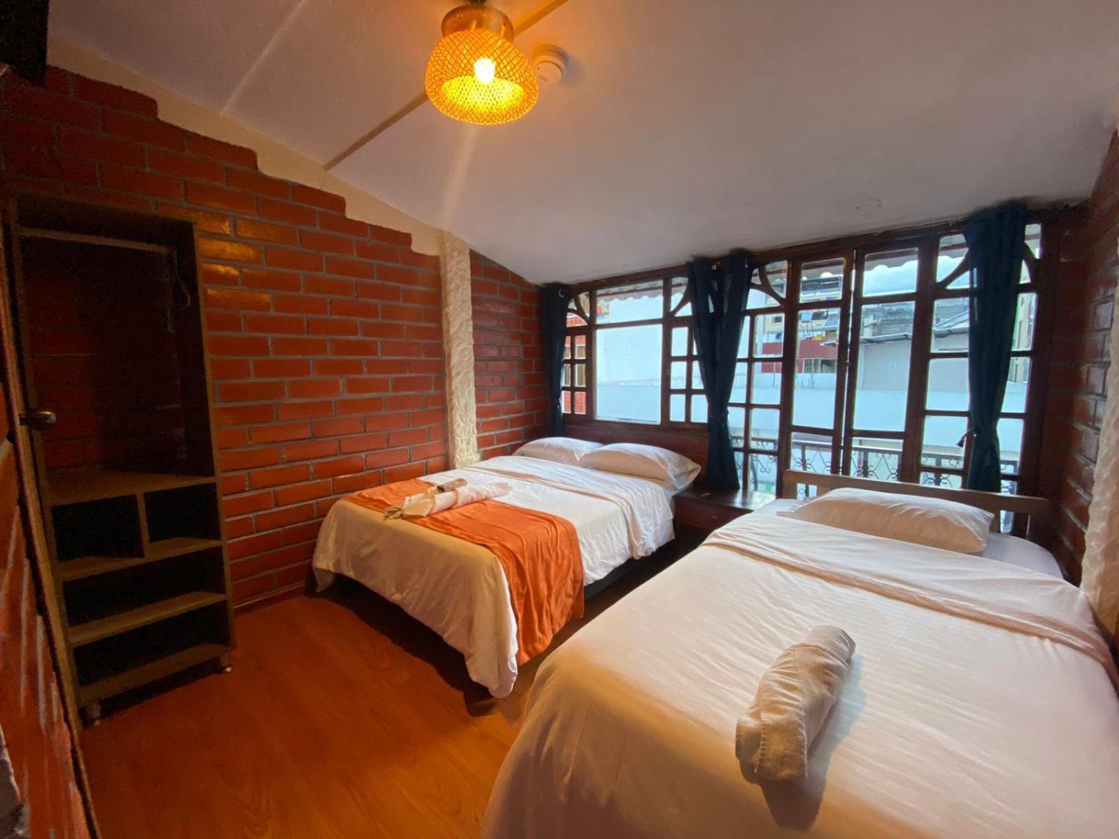 Garden House Hostal Banos  Ngoại thất bức ảnh