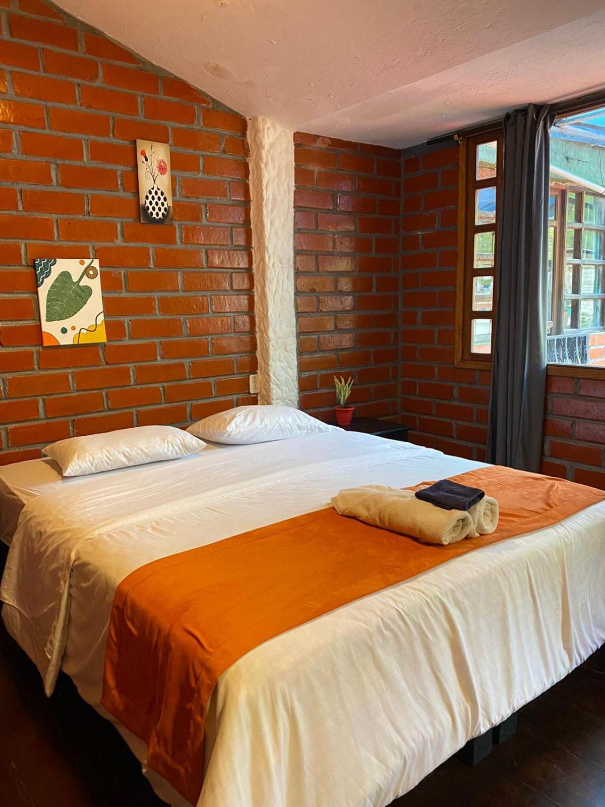 Garden House Hostal Banos  Ngoại thất bức ảnh