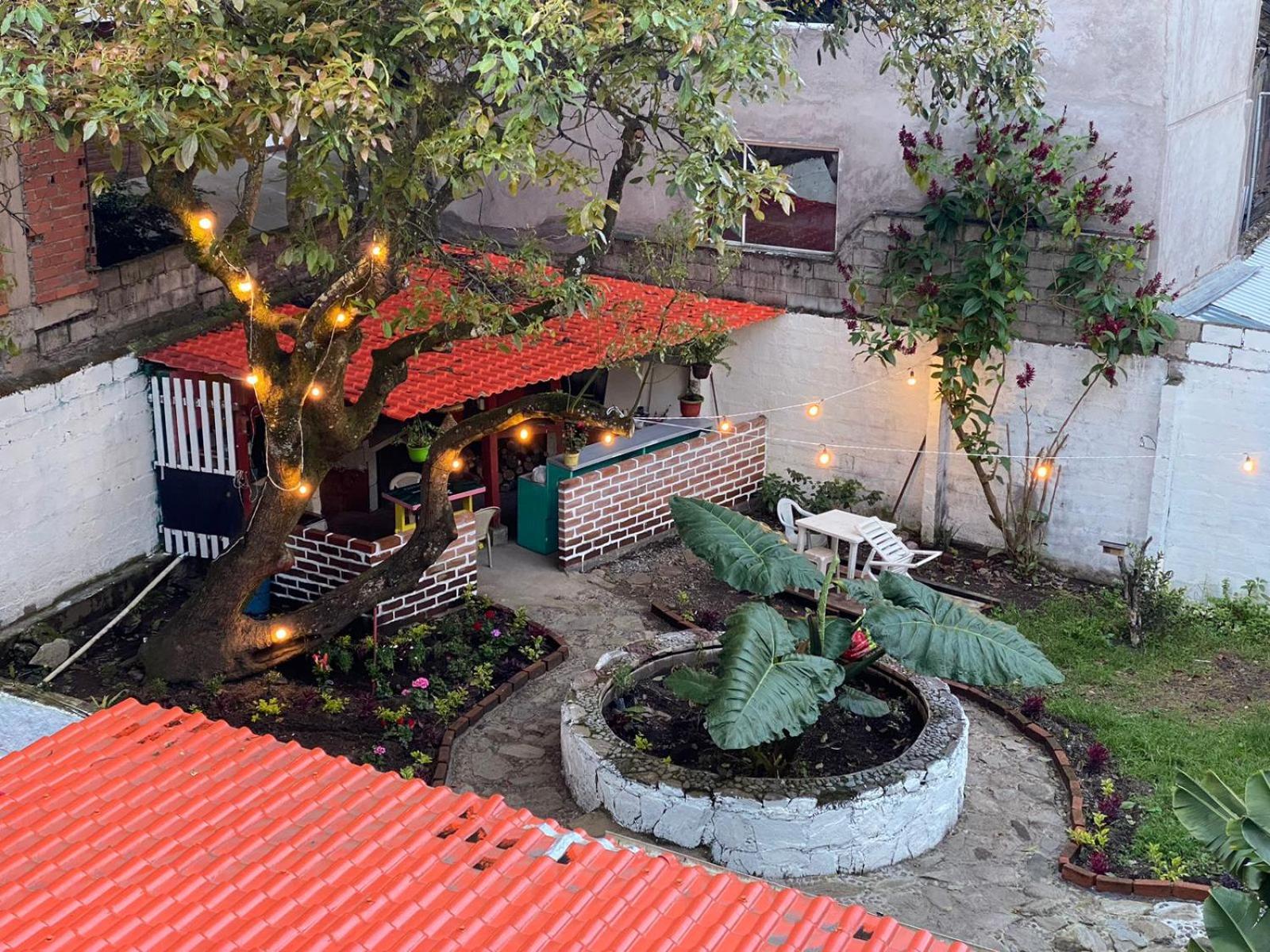 Garden House Hostal Banos  Ngoại thất bức ảnh