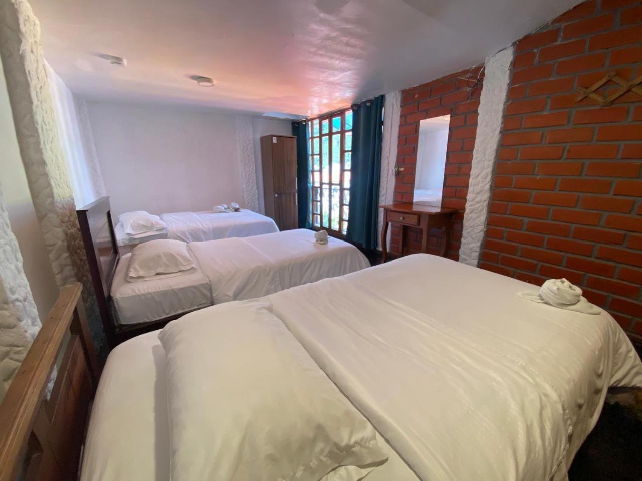 Garden House Hostal Banos  Ngoại thất bức ảnh