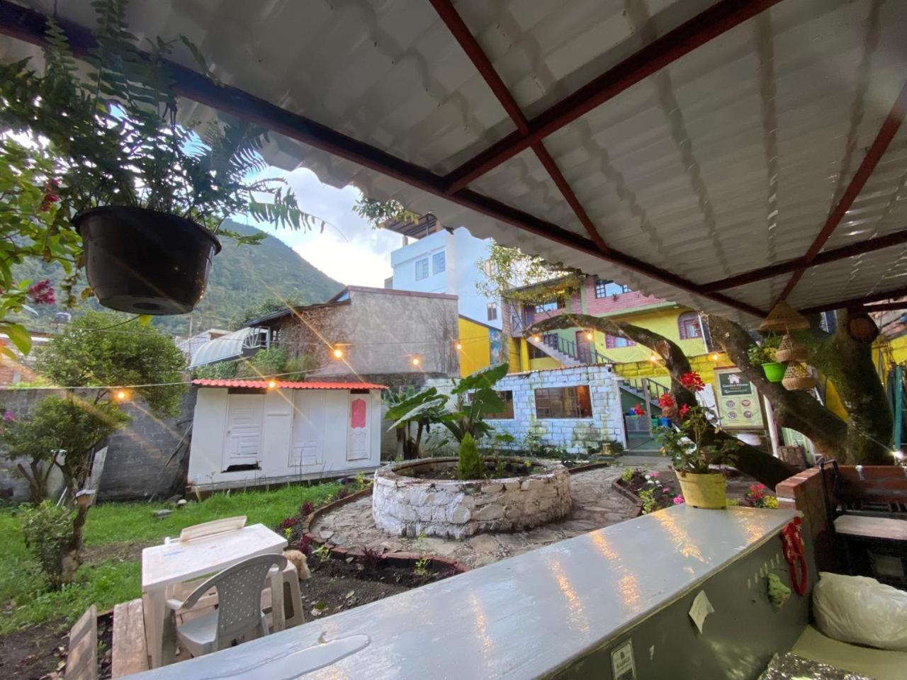 Garden House Hostal Banos  Ngoại thất bức ảnh