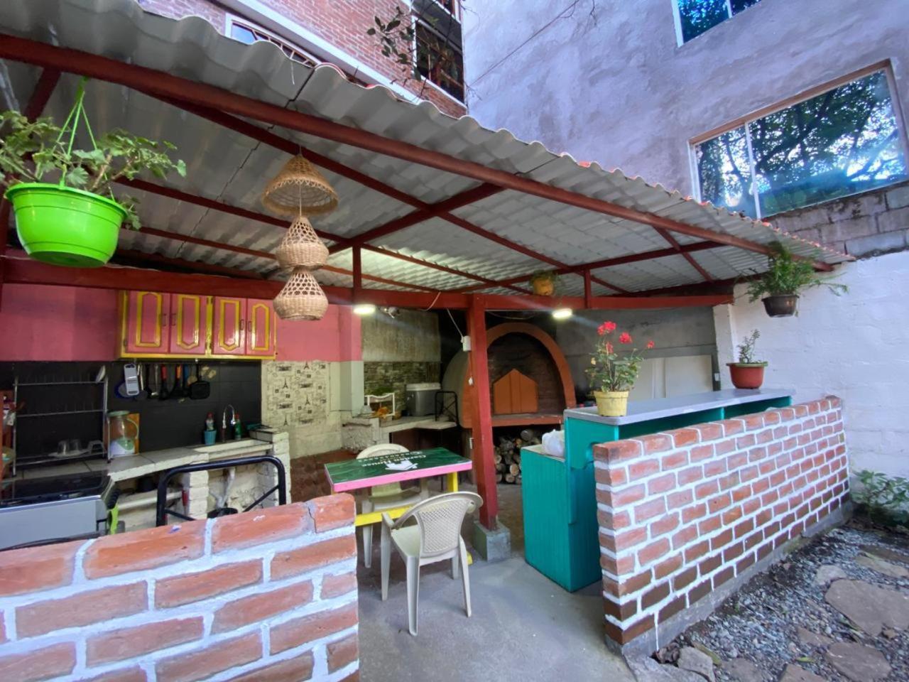 Garden House Hostal Banos  Ngoại thất bức ảnh