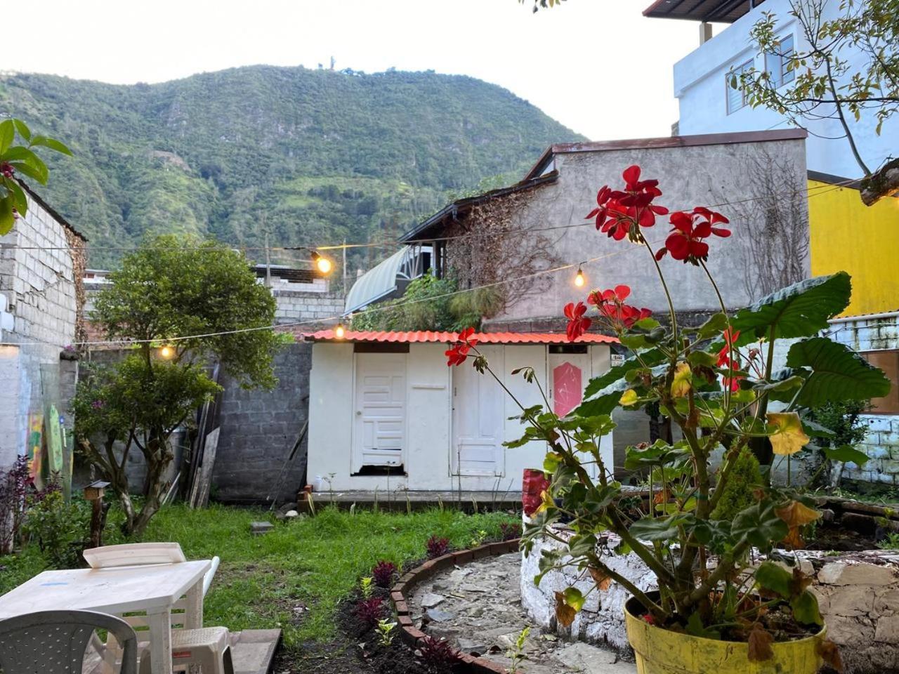 Garden House Hostal Banos  Ngoại thất bức ảnh