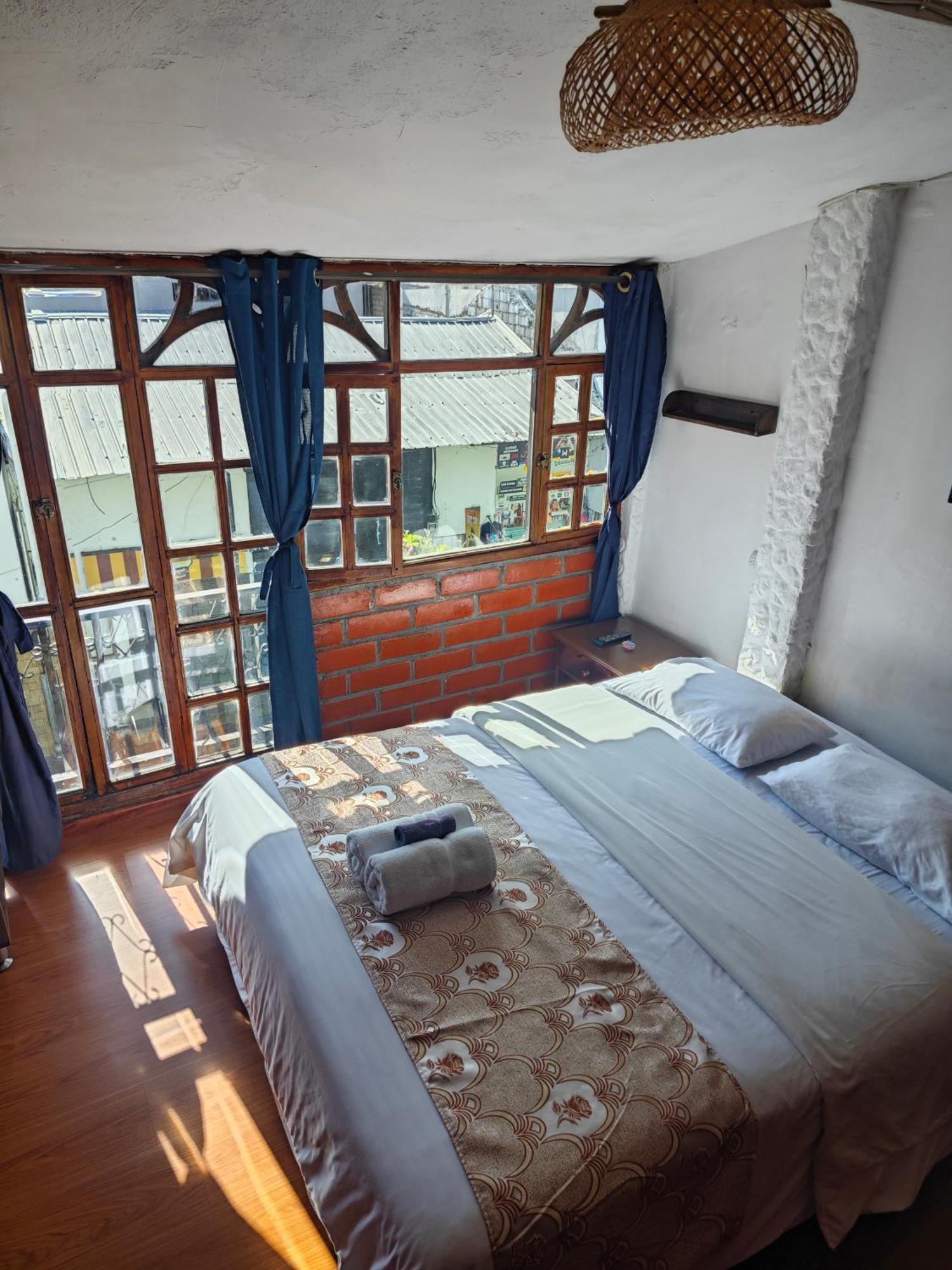 Garden House Hostal Banos  Ngoại thất bức ảnh