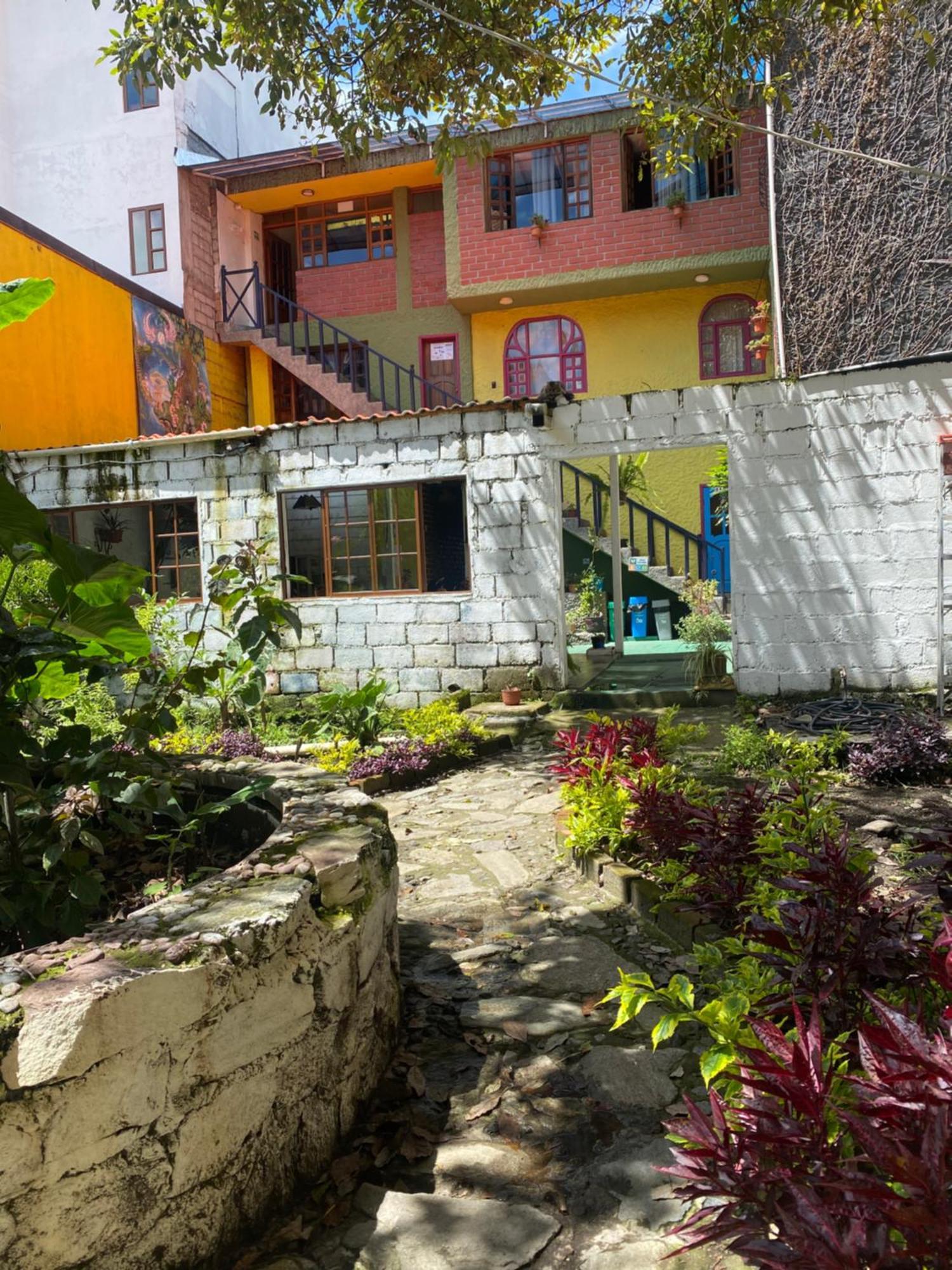 Garden House Hostal Banos  Ngoại thất bức ảnh